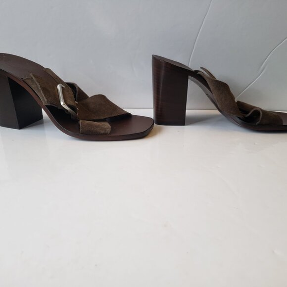 Boemos mules featuring comfortable footbeds and natural materials. Size 38 - Picture 8 of 16